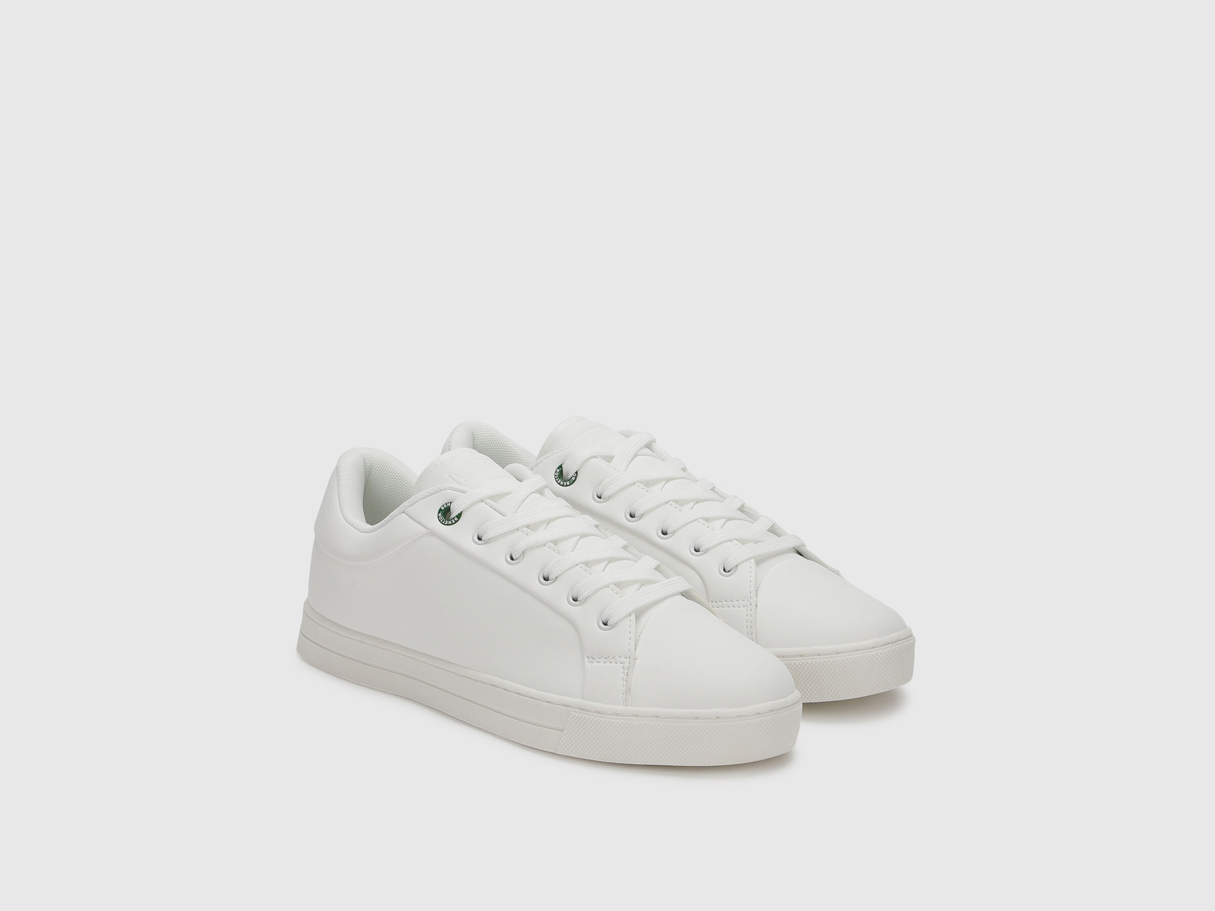 CORE CLASSIC SNEAKER image number 2